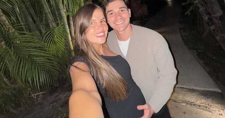 Las mejores fotos del último viaje de Julián Álvarez y Emilia Ferrero antes de convertirse en padres