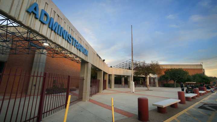 Metro Phoenix district apologizes for weapons detection claim