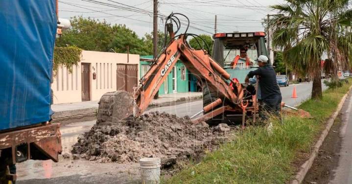JAD repara fuga de agua en la colonia Lauro Villar de Matamoros tras reporte ciudadano