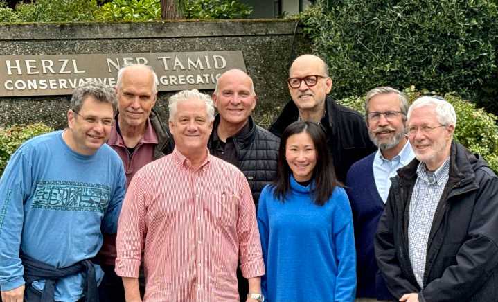 Red, blue and purple: Brave conversations on Mercer Island