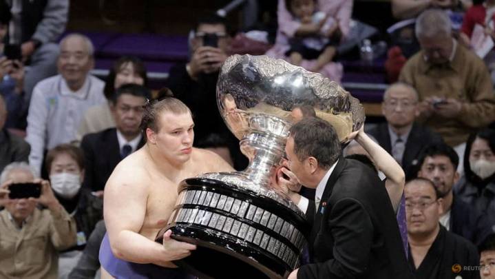 Sumo-Sake and sea bream: Ukrainian wrestler Aonishiki savours first title