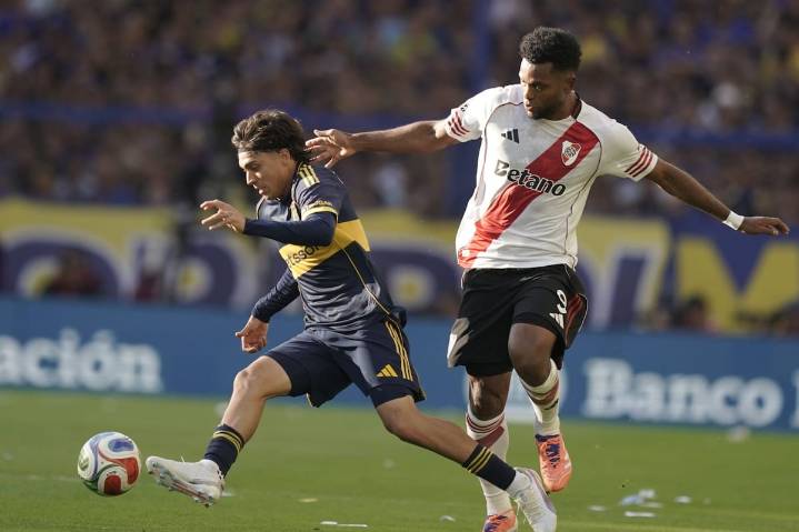 El Chango 10. Úbeda apostó al engaño para ganarle el clásico a Gallardo: Zeballos fue indescifrable como enganche