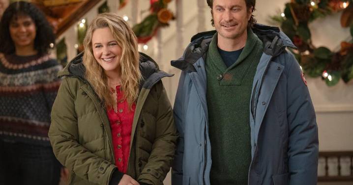 'A Merry Little Ex-Mas,' with its ’90s nostalgia and relatable drama, is a dream for its stars