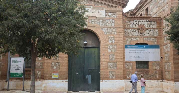 Vecinos crean un movimiento ciudadano en contra de la privatización de la antigua prisión de Cruz de Humilladero, en Málaga