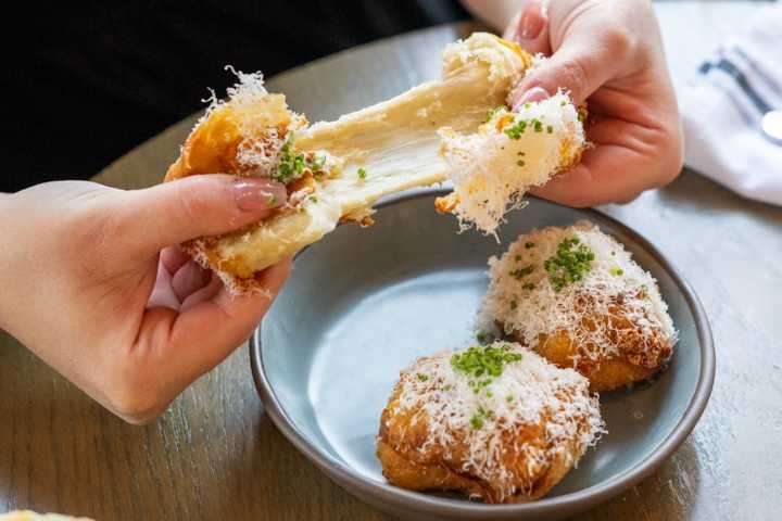 Popular Calgary restaurant forced to close temporarily due to a fire