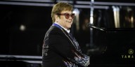 Elton John enfrenta el mayor desafío de su vida: “Perdí mi ojo derecho y el izquierdo tampoco está bien”