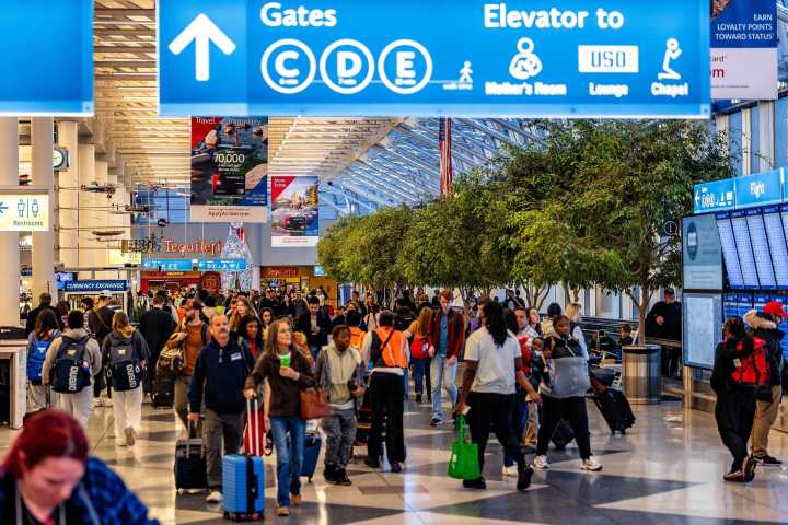 Hundreds of flights canceled nationwide due to government shutdown