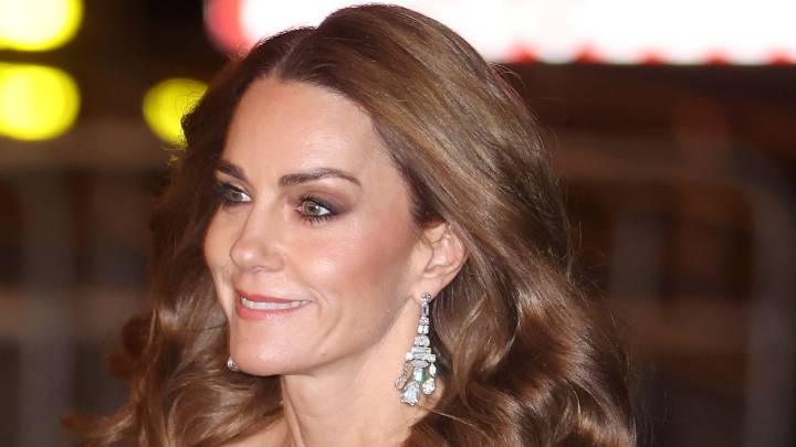 Kate Middleton Is Ready for Party Season in Emerald Velvet
