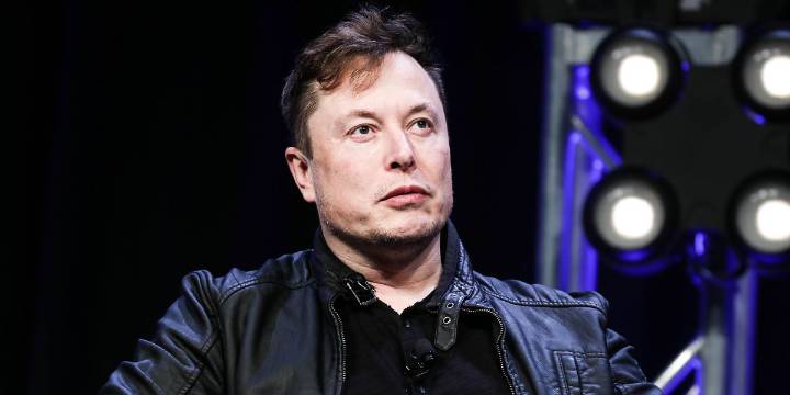 Elon Musk Responds After Lip Reader Claims He Made ‘Explosive’ Remark at Trump