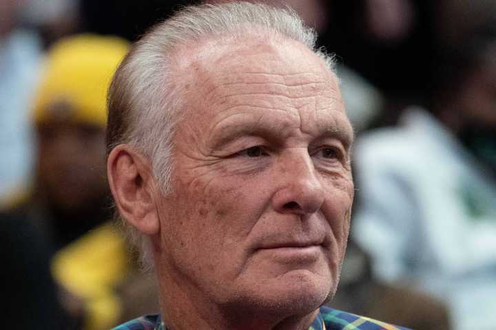 Warriors Legend Rick Barry Issues Statement Apologizing to Broadcaster After Insulting Comments