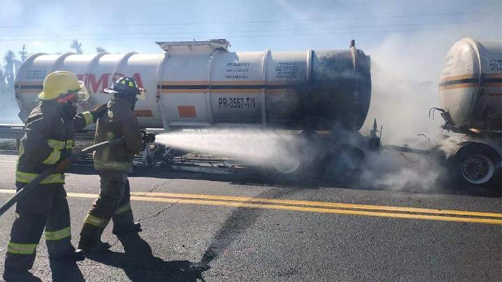 Protección Civil y Bomberos de Tehuacán evitan tragedia al sofocar incendio