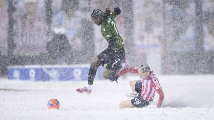 ‘Icicle’ goal, blizzard: Canadian Premier League final goes viral internationally