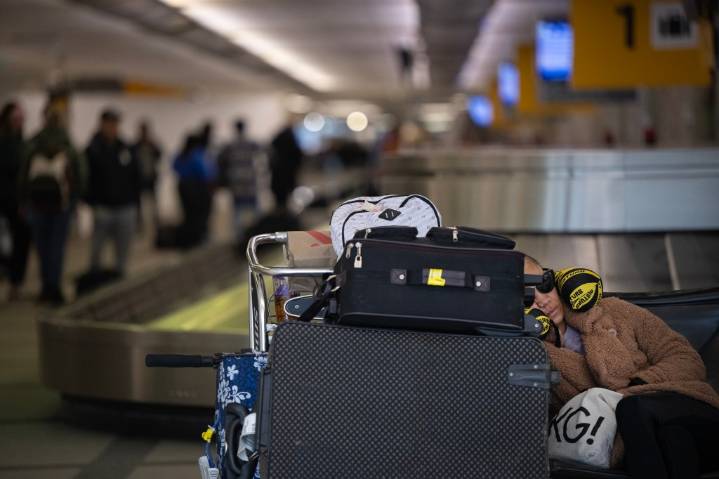Air travelers brace as FAA flight cuts ratchet up at DIA