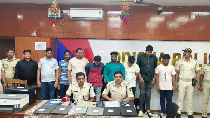 Nine Middlemen Arrested From Bhubaneswar RTO