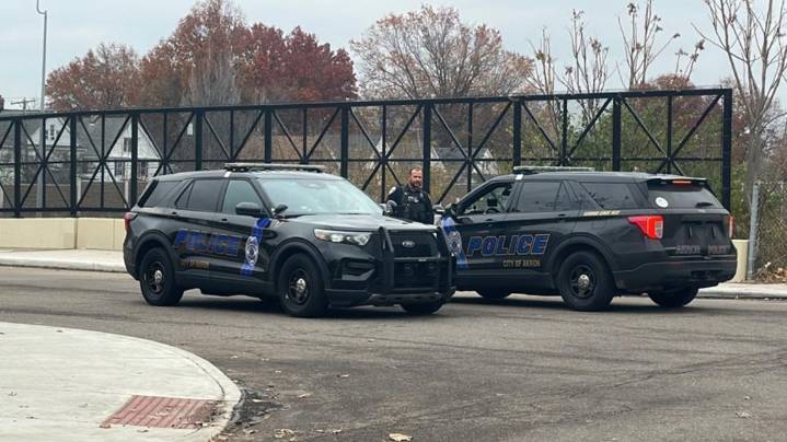 Akron police investigating shooting of 17