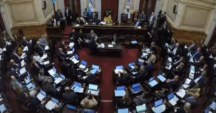 Fuerza Patria pierde peso en el Congreso: quién es el gobernador que armará su propio bloque en el Senado