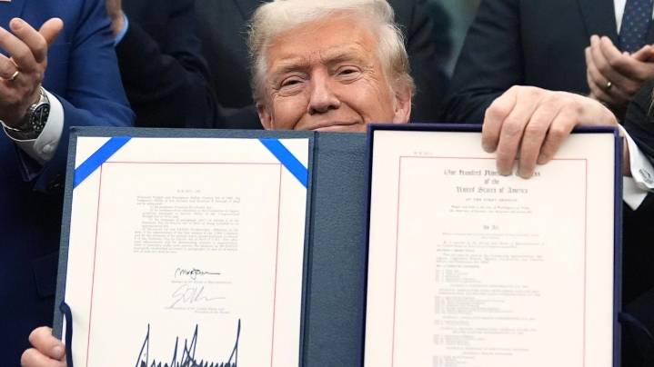 The Latest: Federal offices reopen as the government shutdown ends