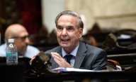 Pichetto negocia contrarreloj para construir el tercer espacio en el Congreso