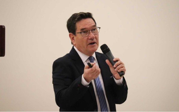 Médicos abordan estrategias de tamizaje oncológico