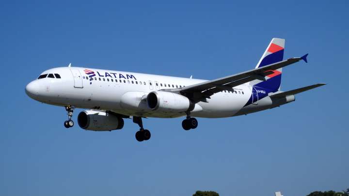 Huelga de pilotos en Latam inicia a medianoche tras quiebre de diálogo con la empresa