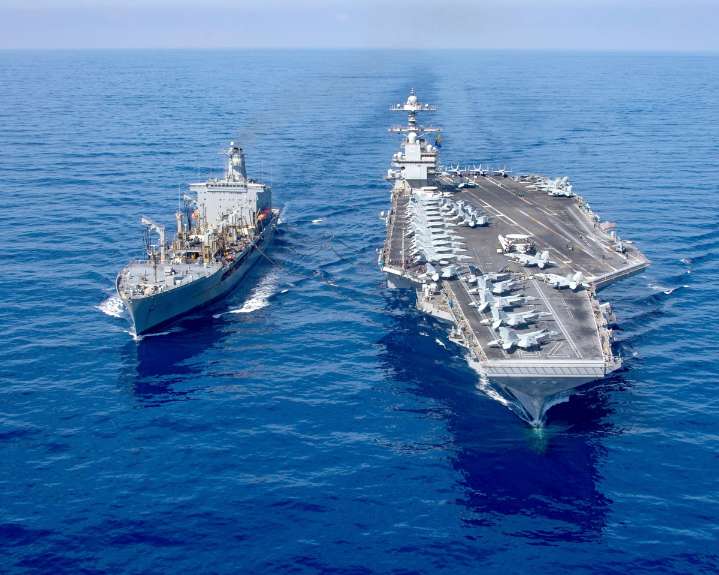 Mientras Trump evalúa opciones militares en Venezuela, Maduro lanza un pedido de paz