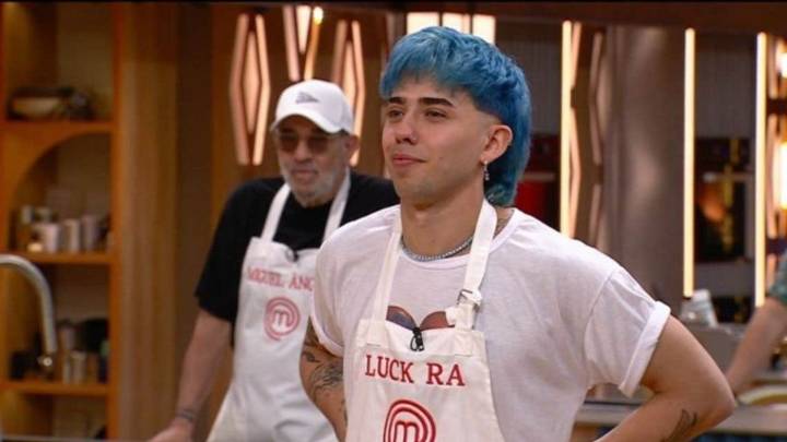 Noche de emociones: Luck Ra rompió en llanto en su participación en "MasterChef Celebrity"