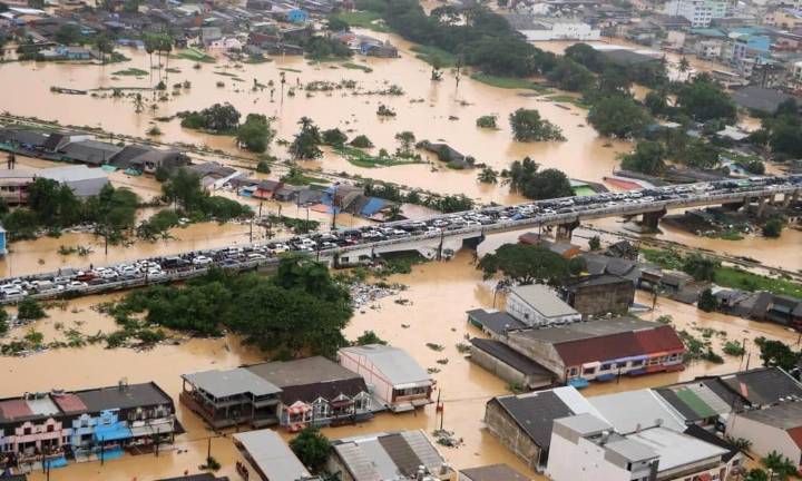 Más de tres millones de afectados por inundaciones que dejan 53 muertos en Tailandia