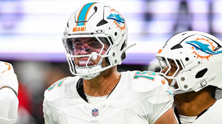 Jaelan Phillips traded: Dolphins send pass rusher to Eagles ahead of NFL deadline