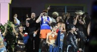 ¡Imperdible! Rome Santos brilló en el electrizante concierto de Bad Bunny en República Dominicana, ¡y una talentosa cantante venezolana hizo su aparición en la icónica «casita»!