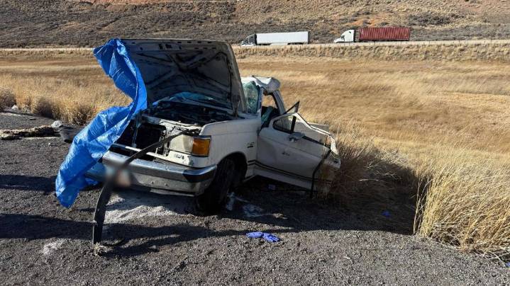 Teen killed in rollover crash near Utah