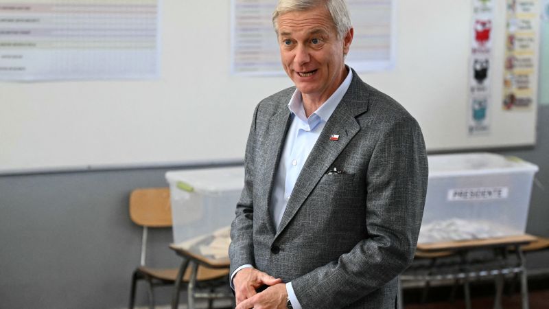 “Todas nuestras fuerzas están en ganar la segunda vuelta”, dice Kast tras resultados electorales en Chile