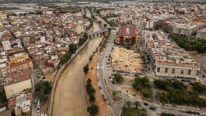"Tengo medio metro de agua en casa": la angustia de un usuario de la teleasistencia que perdió su vida en la DANA