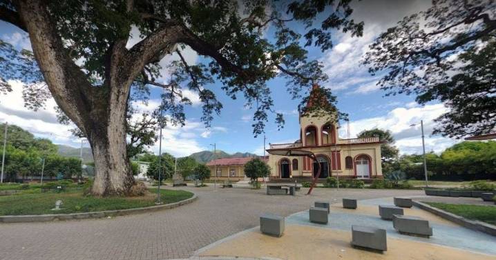 Cómo llegar al tranquilo pueblito del Tolima rodeado de montañas, con cascadas e imponentes paisajes