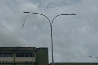 Vecinos de Las Cocuizas denuncian que el Hospital Serres sigue a oscuras