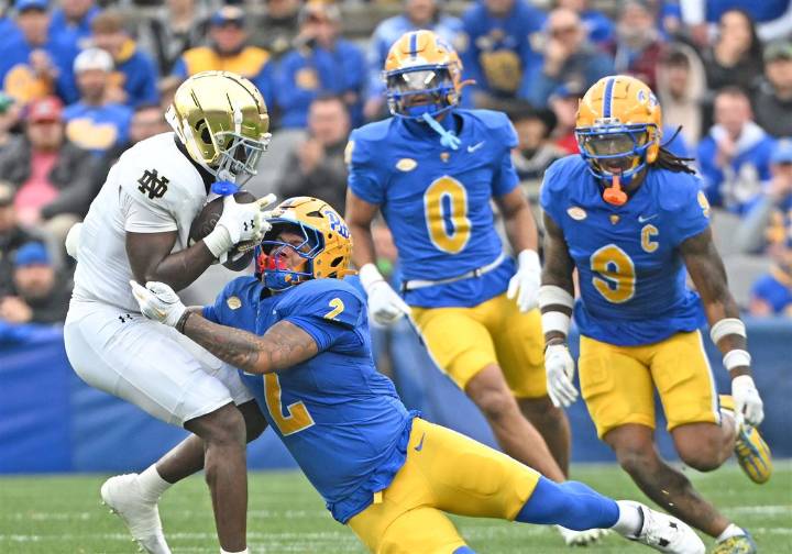 Instant analysis: Pitt dominated by Jeremiyah Love, suffocating Notre Dame defense in lopsided loss