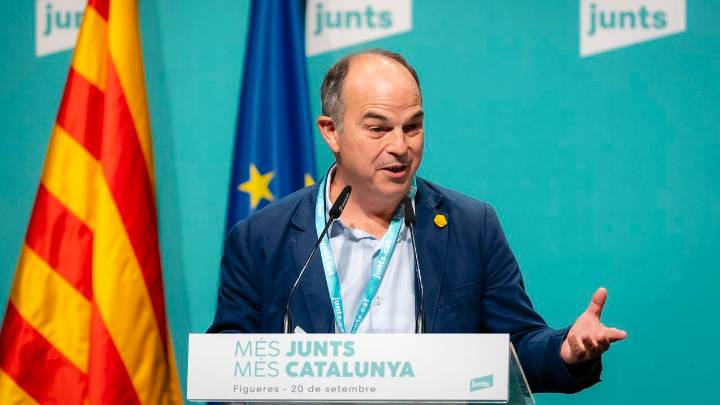 Junts responde a Feijoo sobre una posible moción de censura: «No debe pedir ayuda a los empresarios catalanes, debe pedir perdón»