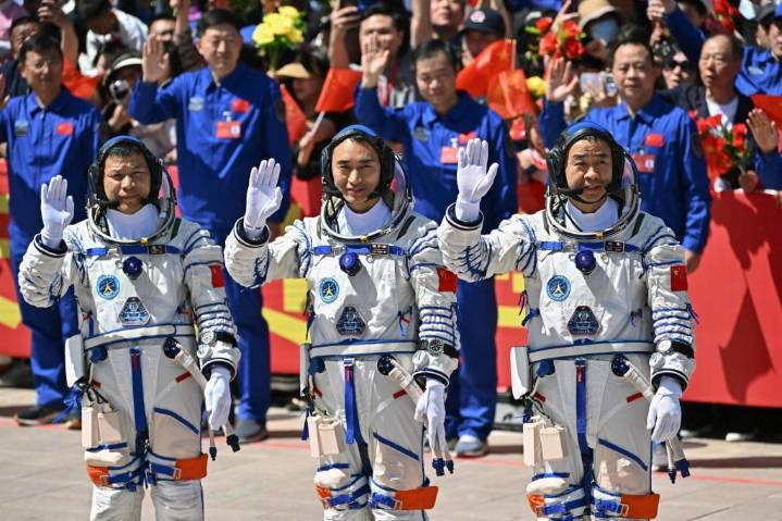 Chinese astronauts return to Earth after being stuck in space