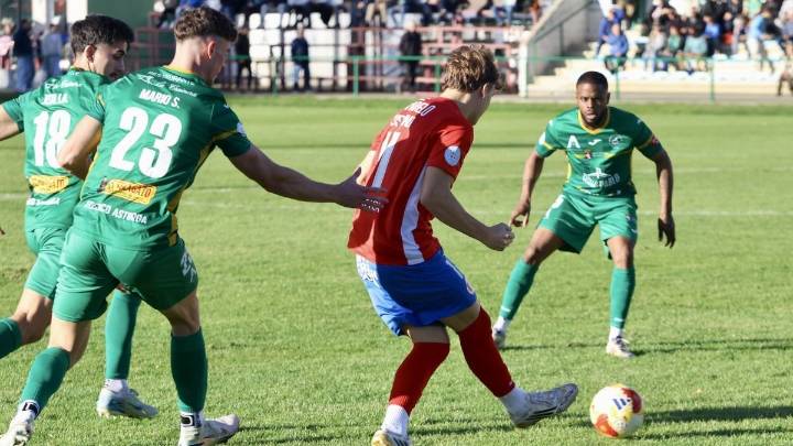 El Astorga cede un empate en el último suspito ante el UD Ourense
