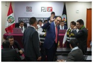 Condenan a 14 años de prisión al expresidente peruano Martín Vizcarra por sobornos