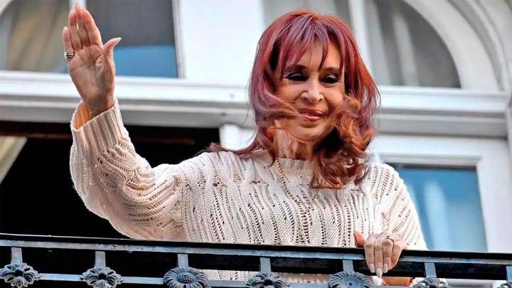 Cristina Kirchner: “Que yo esté privada de mi libertad es la metáfora perfecta…