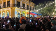 Más de 50 mil almas disfrutan la tradicional callejoneada del Día de Muertos en Mazatlán