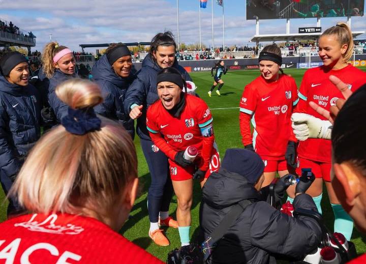 NWSL Coach’s Ignorance Toward Injured Player Leaves Fans Upset Amid Playoffs: ‘This Is Embarrassing’