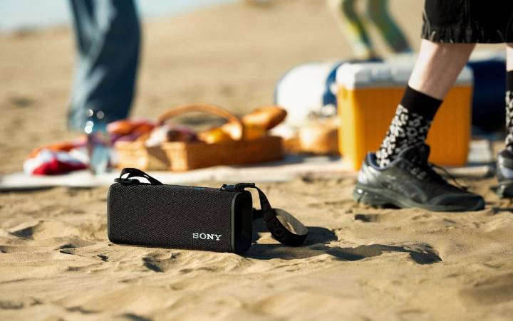 Portátiles y resistentes al agua. Más de una docena de parlantes para que este verano lleves la música a todos lados