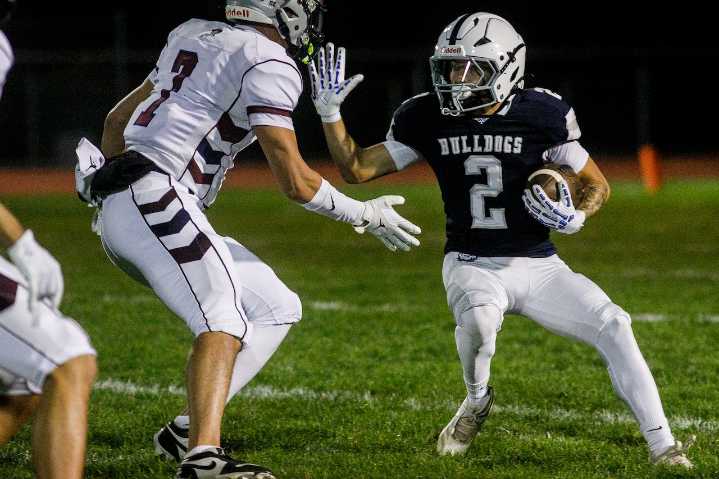 District 3 high school football scores: Scoring updates from games played November 14