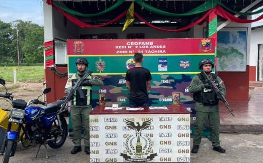 Apresan a motorizado que ocultaba 10 dosis de presunta marihuana en Táchira