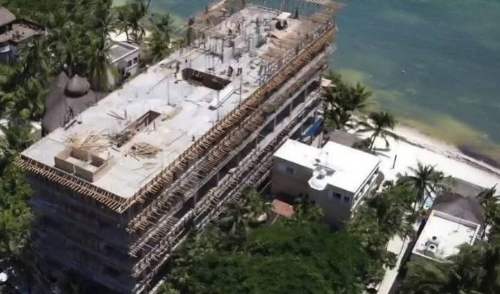 Obra construida sin permisos ambientales presenta grietas y riesgo de colapso