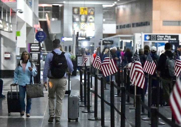 U.S. flight cancellations expected to drag on even after the government shutdown ends