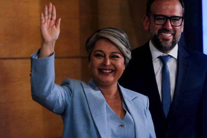 Jara en el debate Anatel: “Aquí hay candidatos que están por no levantar el secreto bancario”