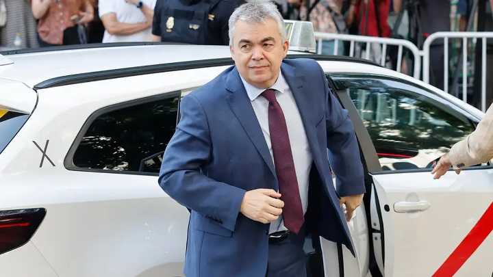 La UCO dice que Cerdán y su familia se beneficiaron de los presuntos amaños: "La Paqui, que le conocen todas las vendedoras de El Corte Inglés"