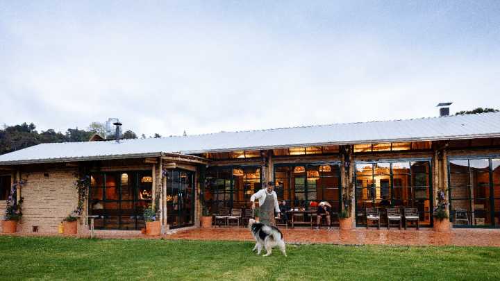 Forestia, un secreto bien escondido en las montañas de Ráquira: así es el restaurante con hotel que evoca las recetas familiares con sabores locales